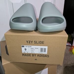 Yeezy Slide Salt
